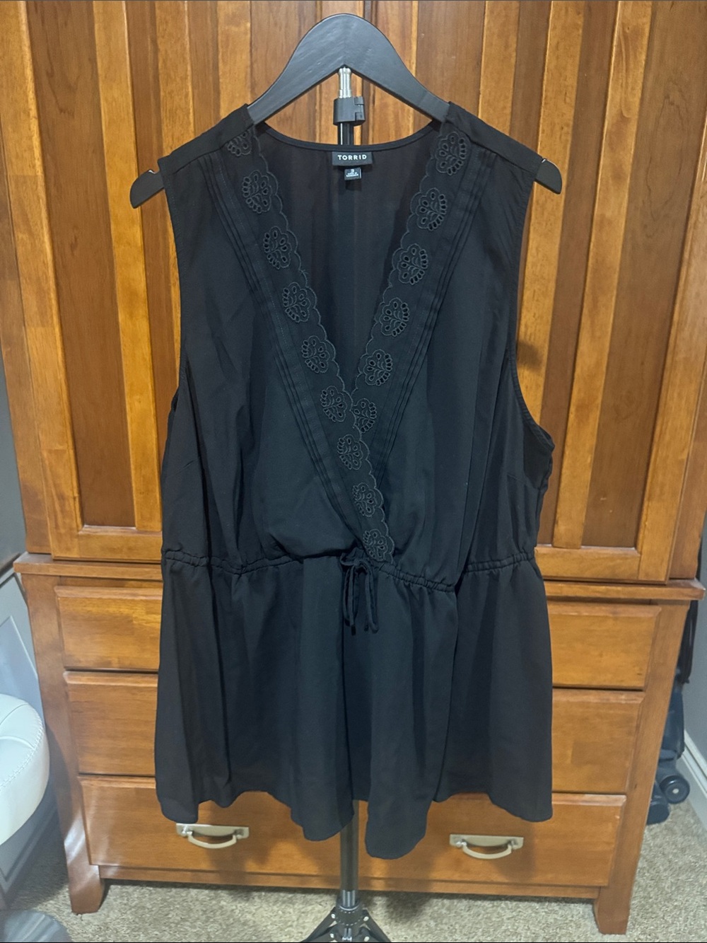 torrid Black Sleeveless V-Neck Drawstring Blouse with Embroidered Trim